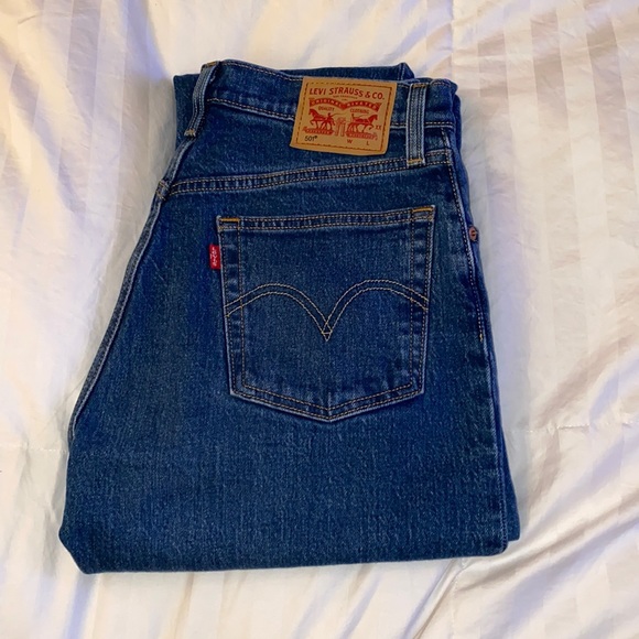 Levi’s 501 Jeans - Picture 1 of 5